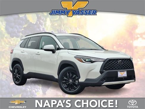 Certified 2023 Toyota Corolla Cross LE w/ Moonroof Package image 1