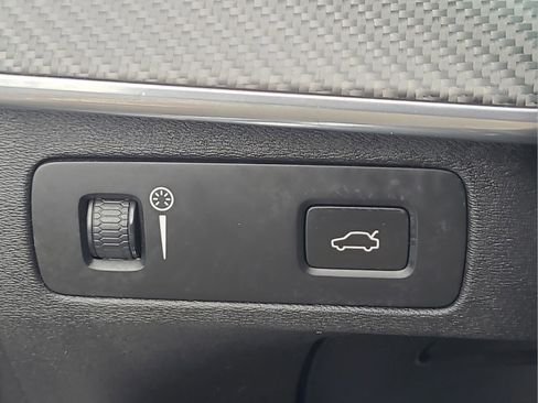 Used 2019 Volvo XC90 T6 R-Design w/ Advanced Package image 24