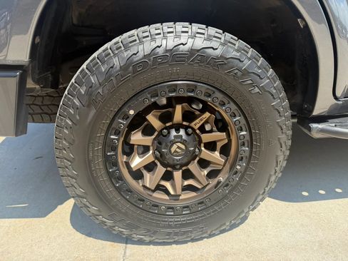 Used 2011 Toyota Land Cruiser w/ Upgrade Pkg AWD/4WD image 78