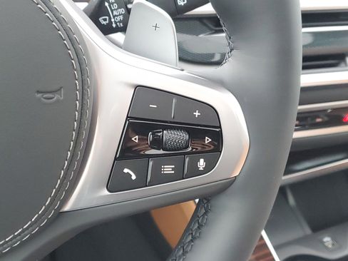 New 2026 BMW X5 xDrive40i w/ M Sport Package AWD/4WD image 13