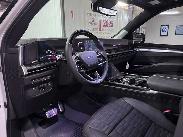 Used 2026 Cadillac Escalade V w/ LPO, ONYX Package AWD/4WD image 15