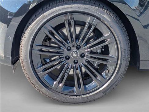 New 2025 Land Rover Range Rover SE image 10