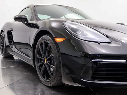 Used 2018 Porsche 718 Cayman RWD image 10