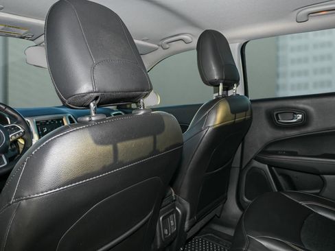 Used 2020 Jeep Compass Latitude w/ Popular Equipment Group image 17