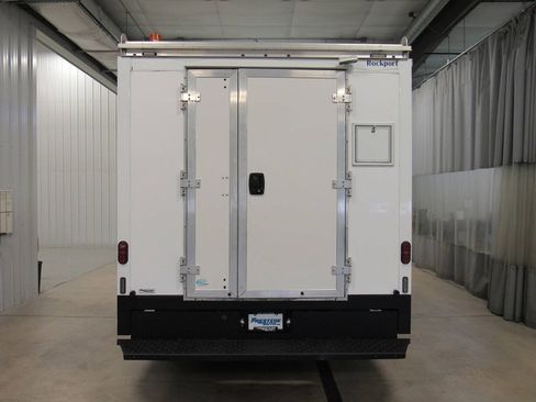 Used 2019 Ford E-450 and Econoline 450 Super Duty w/ Power Windows & Locks Group RWD image 10