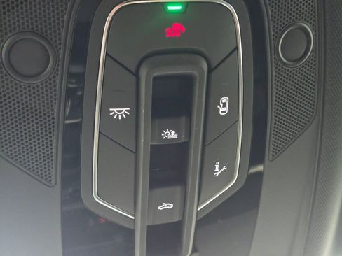 Used 2025 Audi Q5 2.0T Premium image 46