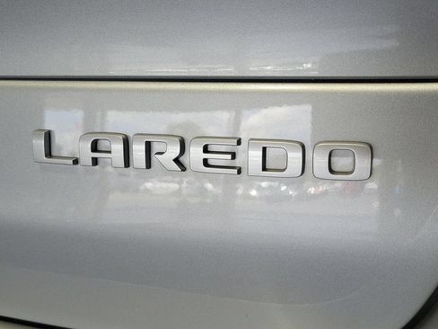 Used 2025 Jeep Grand Cherokee L Laredo w/ Luxury Tech Group I AWD/4WD image 7