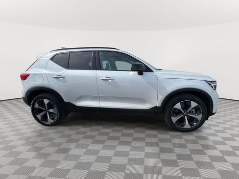 Certified 2026 Volvo XC40 B5 Plus w/ Protection Package Premier image 3