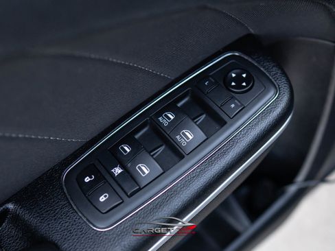 Used 2020 Dodge Charger Scat Pack w/ Driver Convenience Group image 39