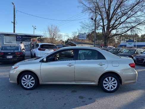 Used 2013 Toyota Corolla LE Special Edition image 8