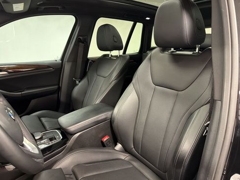 Used 2024 BMW X3 sDrive30i w/ Convenience Package RWD image 4
