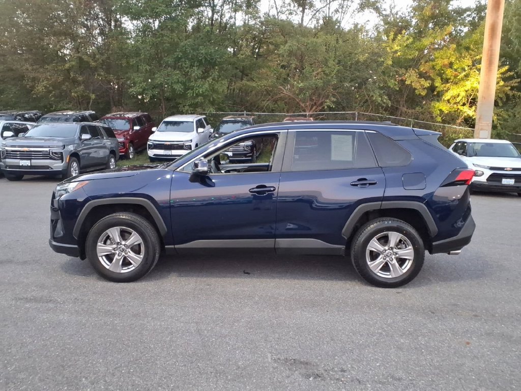 Used 2023 Toyota RAV4 XLE AWD/4WD image 6