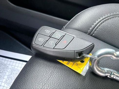 Used 2025 Chevrolet Silverado 1500 LT w/ Leather Package image 11