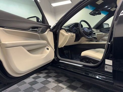 Used 2022 Cadillac CT4 Luxury image 11