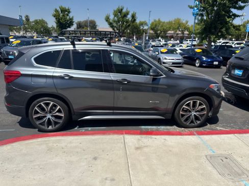 Used 2017 BMW X1 xDrive28i AWD/4WD image 4