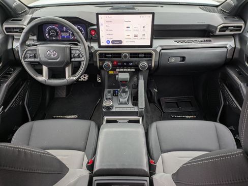 Used 2024 Toyota Tacoma TRD Sport image 15