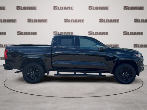 Used 2025 Chevrolet Colorado W/T w/ WT Custom Package RWD image 6