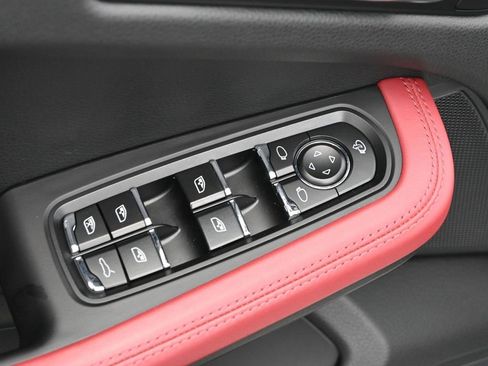 Used 2023 Porsche Macan S image 20