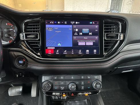 Used 2022 Dodge Durango R/T w/ Blacktop Package AWD/4WD image 8