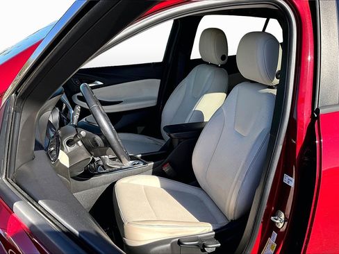 Used 2020 Buick Encore GX Preferred w/ Sport Touring Package image 25