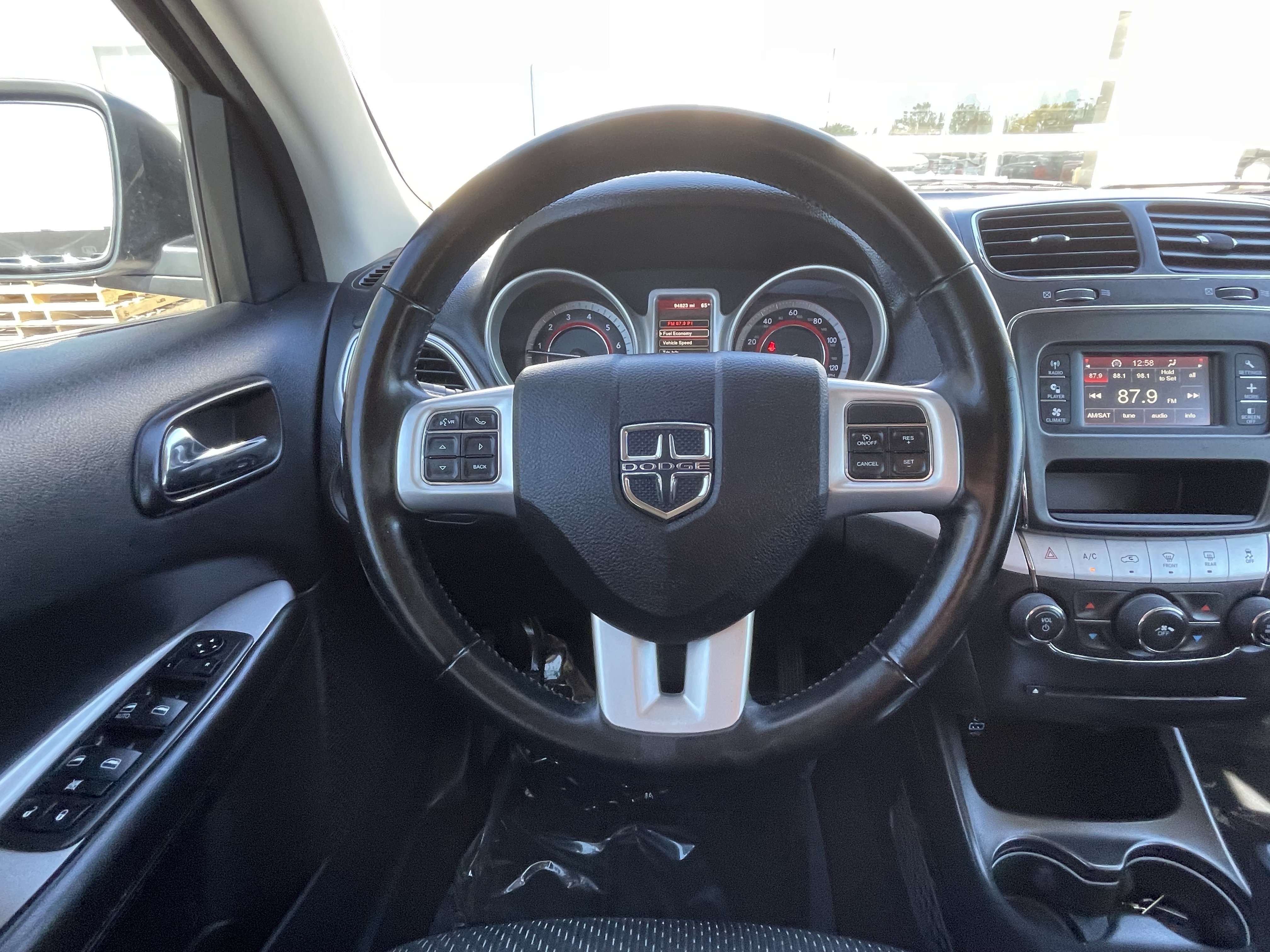 Used 2020 Dodge Journey SE w/ SE Popular Equipment Group FWD image 28
