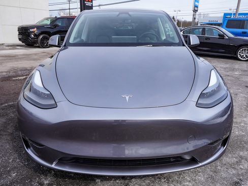 Used 2025 Tesla Model Y Long Range image 2