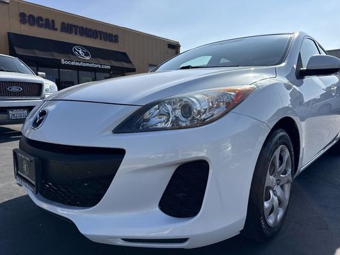 Used 2012 MAZDA MAZDA3 i Sport image 34