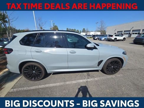 Used 2024 BMW X5 xDrive40i w/ M Sport Package image 4