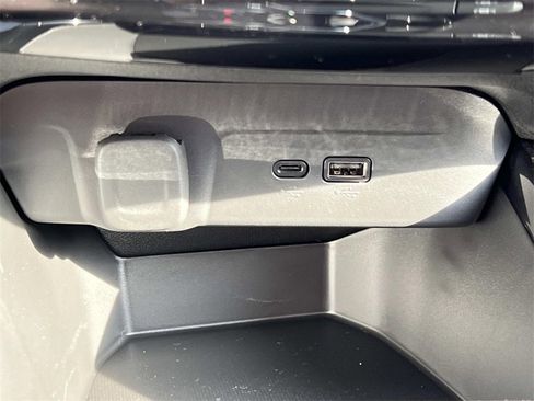 New 2025 Chevrolet Trax LT w/ LT Convenience Package image 18