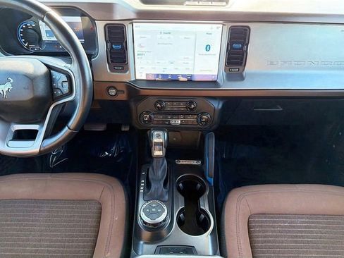Used 2023 Ford Bronco Outer Banks AWD/4WD image 18