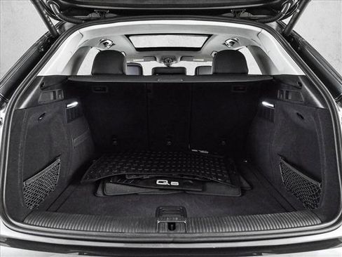 Certified 2025 Audi Q5 2.0T Premium Plus w/ Premium Plus Package AWD/4WD image 6
