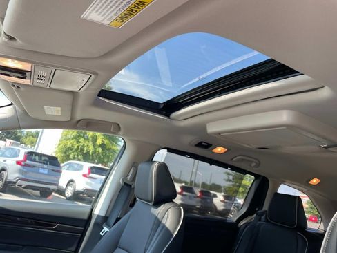 New 2025 Honda Odyssey Touring image 15