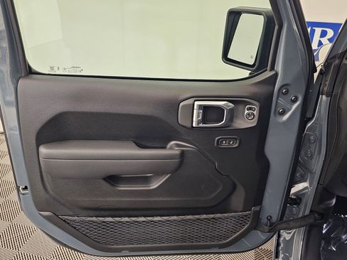 New 2026 Jeep Gladiator Sport image 10