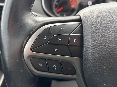 Used 2019 Jeep Cherokee Latitude w/ Cold Weather Group image 20