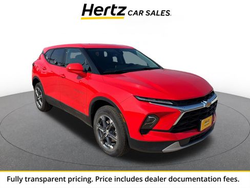 Used 2025 Chevrolet Blazer LT FWD image 1