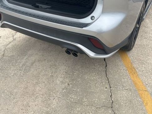 Used 2023 Toyota Highlander XSE image 25