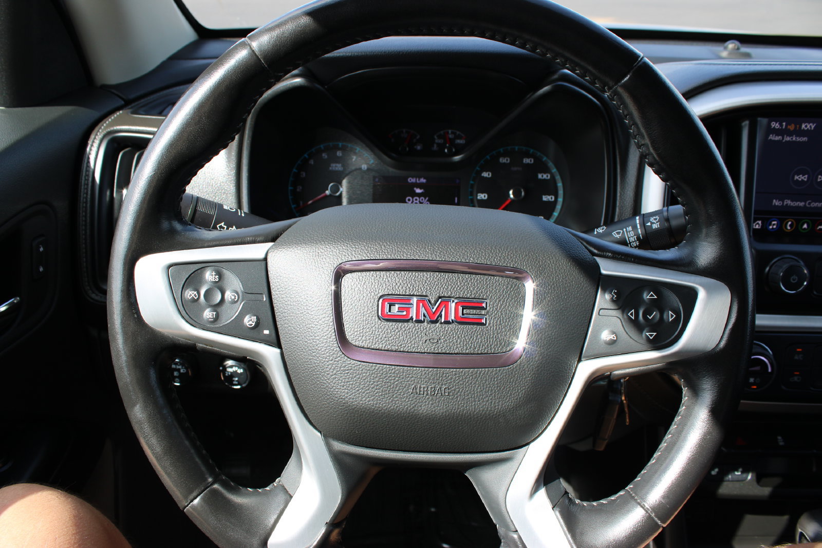 Used 2022 GMC Canyon Elevation w/ Elevation Premium Package AWD/4WD image 13