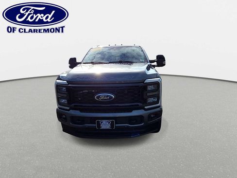 Used 2024 Ford F350 Lariat w/ Lariat Ultimate Package AWD/4WD image 3