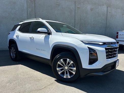 New 2026 Chevrolet Equinox LT w/ Safety and Technology Package FWD image 1