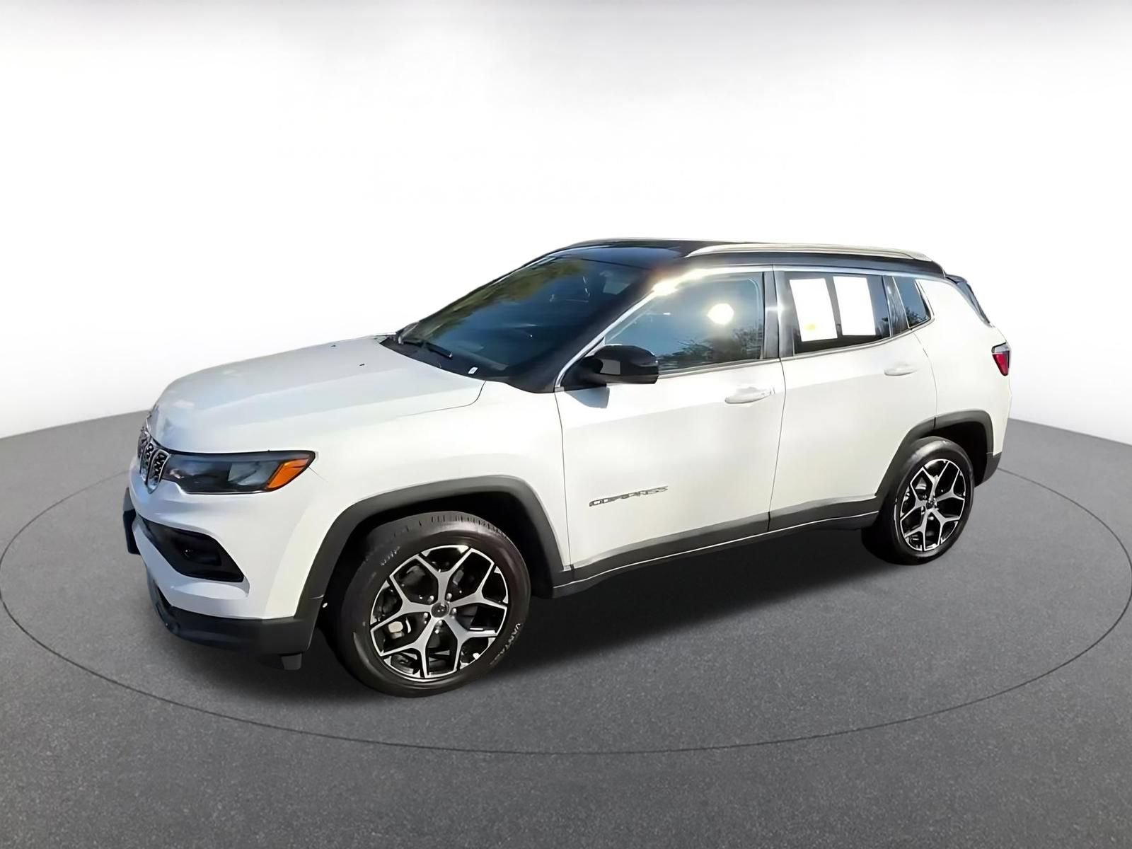 Used 2025 Jeep Compass Limited AWD/4WD image 7