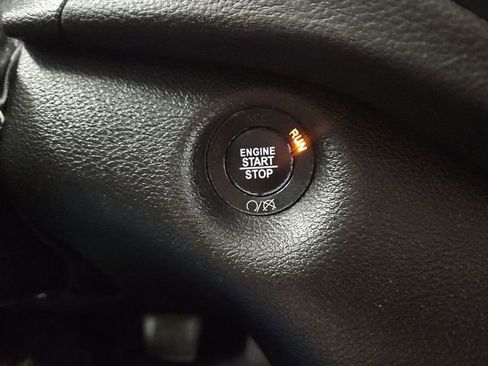 Used 2021 Jeep Cherokee Latitude Lux w/ Comfort/Convenience Group image 49