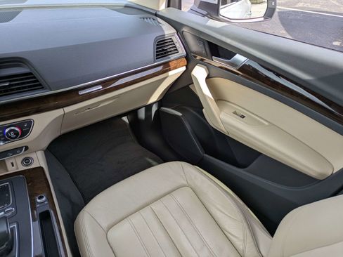 Used 2020 Audi Q5 2.0T Premium Plus w/ Premium Plus Package image 18