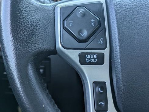 Used 2018 Toyota Tundra Limited w/ Limited Premium Package RWD image 26