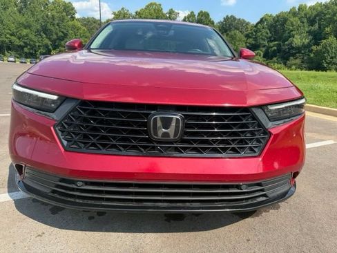 Used 2023 Honda Accord EX-L image 3
