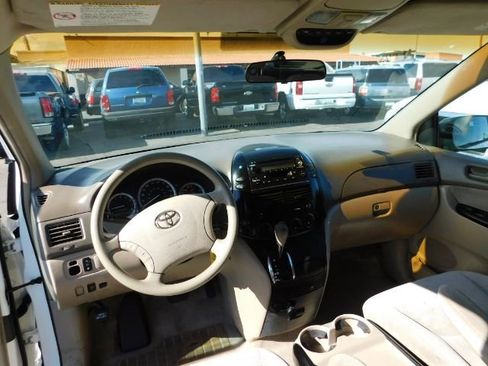 Used 2004 Toyota Sienna CE image 14