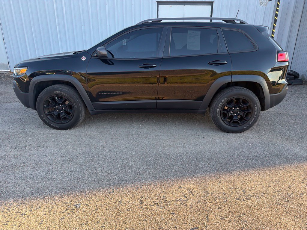 Used 2019 Jeep Cherokee Trailhawk AWD/4WD image 8