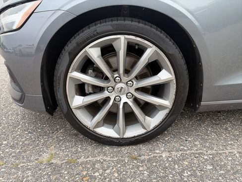 Used 2020 Volvo S60 T5 Momentum w/ Protection Package FWD image 12