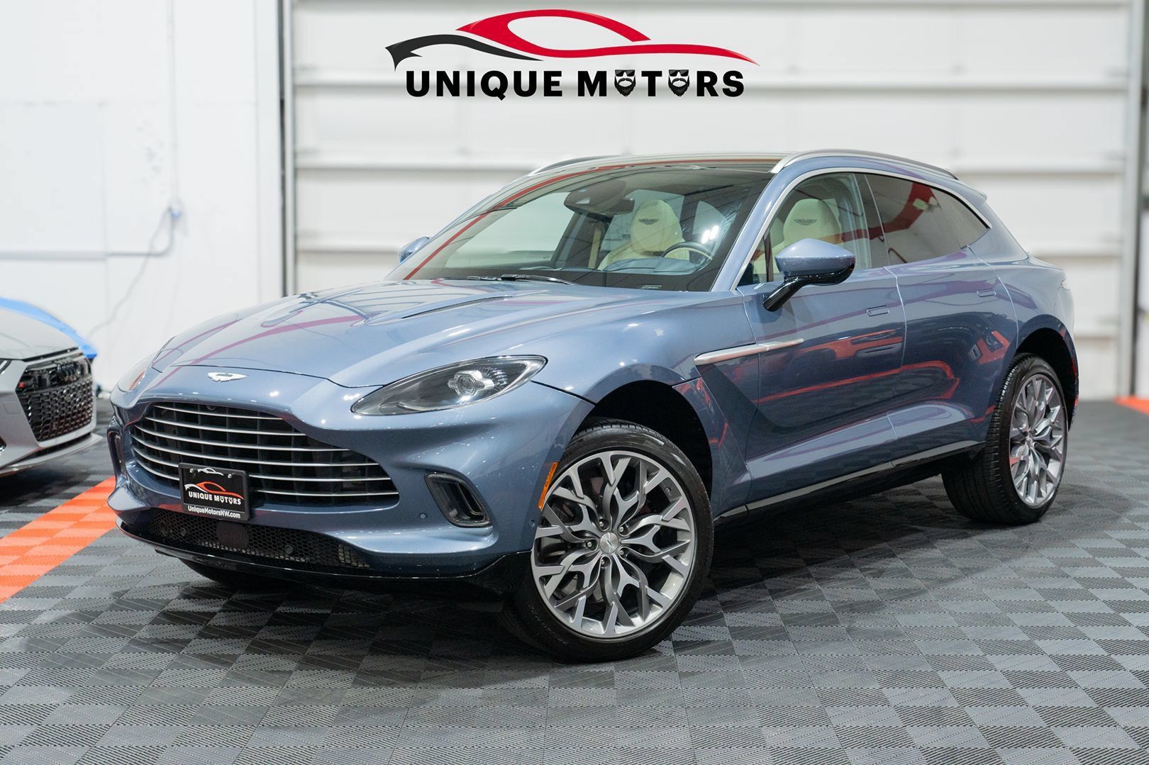 Used 2021 Aston Martin DBX AWD/4WD image 1