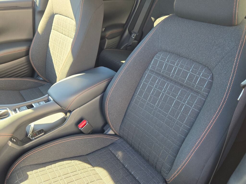 Used 2024 Honda HR-V Sport image 17