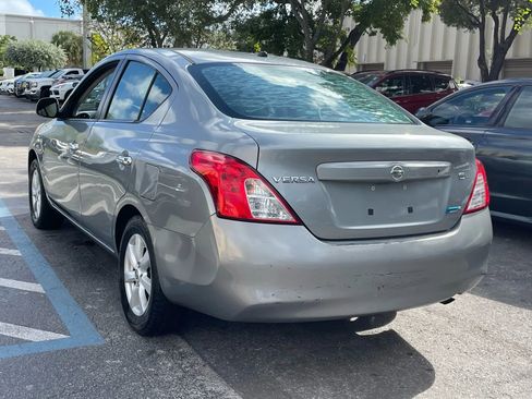 Used 2012 Nissan Versa SL image 9